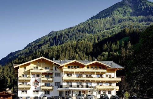 Schonbach House | Room Smaragd - Hotel Grundlhof
