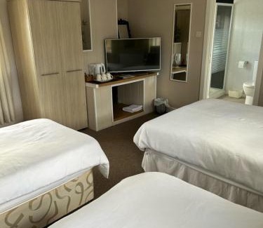 Kirkbride Hotel | Rooms at the Bush