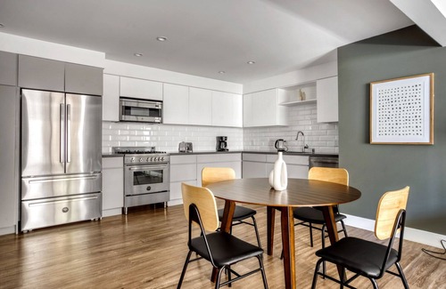 Sharon Heights Apartment | Roomy Menlo Park 2BR w/Pool, W/D, Gym, near 82, 101, 280, by Blueground