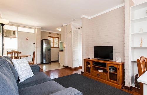 Shenton Park Apartment | Rosalie 35