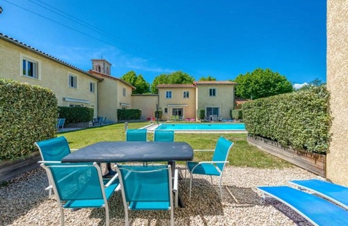 Gagnieres House | Rose at the Domaine des Fleurs flower estate