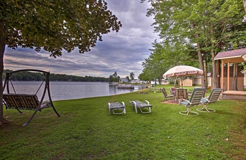 Le Roy Cabin | Rose Lake Waterfront Cabin: Fire Pit, Dock & Boats