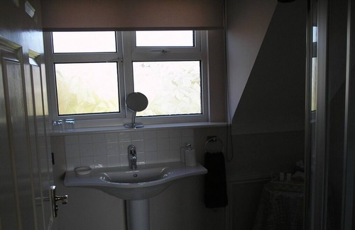 Guilden Sutton Bed & Breakfast | Roseville Bed & Breakfast