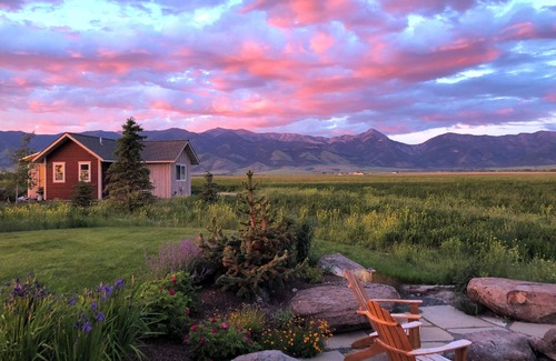Belgrade Cabin | Ross Creek Cabin #3 Spectacular Mountain Views