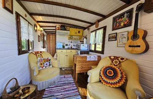 Sigalens House | Roulotte Belle des Prés