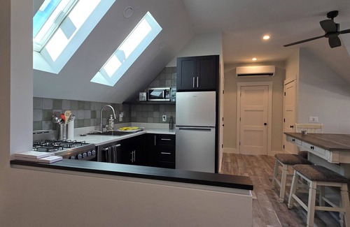 Round Pond Apartment | Round Pond Maine - Charming 1-bedroom apartment with AC, WiFi and ocean view.