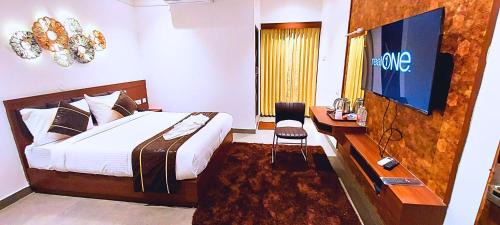 Khattalwada Hotel | Roundana Residency SIPCOT OMR Chennai - Unit of Prohotel