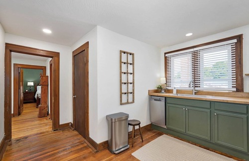 Strafford House | Route 66 Motel