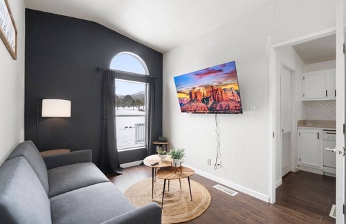 Williams Apartment | Route 66 Pit Stop Grand Canyon in the Morning