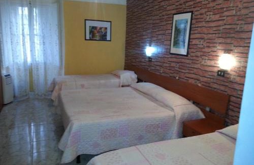 Rione XVIII Castro Pretorio Hotel | Roxena house