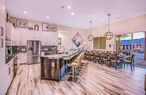 Indio House | Royal Bahamian Estate:Pickleball, Golf, sleeps 20!