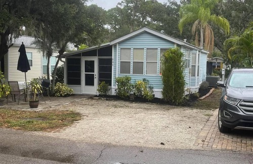 Laurel House | Royal Coachman Resort in Nokomis, FL.n25 minute drive from Sarasota Airport.