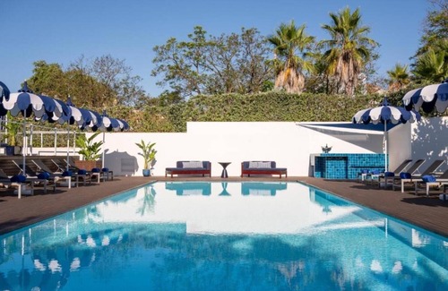 Belem Hotel | Royal-Inspired Stay with Indoor & Outdoor Pools | Free Parking and Pet-Friendly