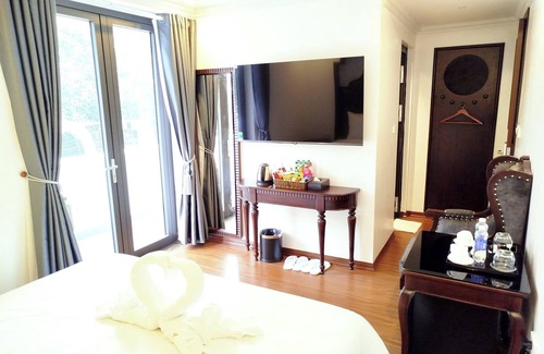 Gia Lam Hotel | Royal Trau Quy Boutique Hotel