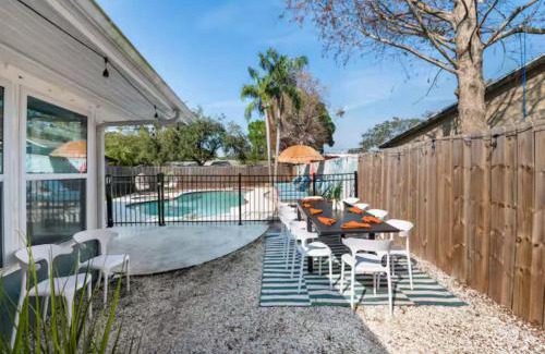 Seminole House | Ruby & Cash Vacations 1