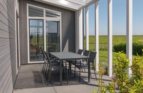Wemeldinge House | Ruisweg 59 by Interhome