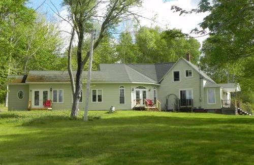 Indian Brook Bed & Breakfast | Rumi Guest House on the Cabot Trail