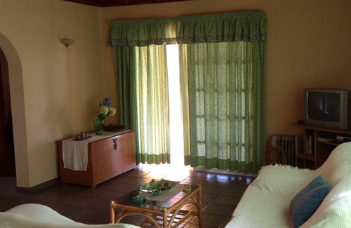 Los Llanos de Aridane Cottage | Rural house with private pool Los Pedregales