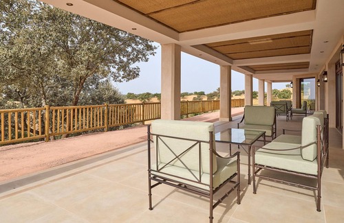 Posadas House | Rural House 'Dehesa El Alcornocal' with Private Pool, Wi-Fi and Air Conditioning
