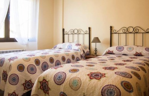 Navamorcuende Cottage | Rural house (rental entire) Pilón de Abajo for 8 people