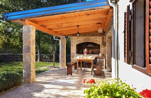 Oklaj House | Rural Villa near National Park Krka
