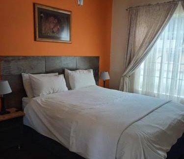 Rustenburg House | Rustenburg Palm Lodge