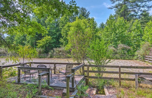 Hendersonville Cottage | Rustic & Authentic Farm Stay by Dupont Forest!