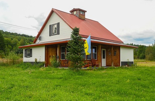 Westfield Cottage | Rustic Cabin in Heart of Vermont Farm Country