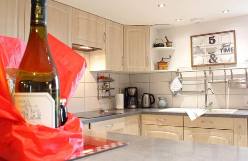 Cindre Cottage | Rustic Charm in the Countryside - Renovated Family Cottage