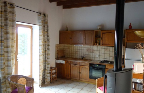 Notre-Dame-de-Boisset Cottage | Rustic cottage with wifi, pets allowed