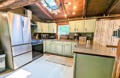 Hewitt Cabin | Rustic Escape in Greenwood Lake