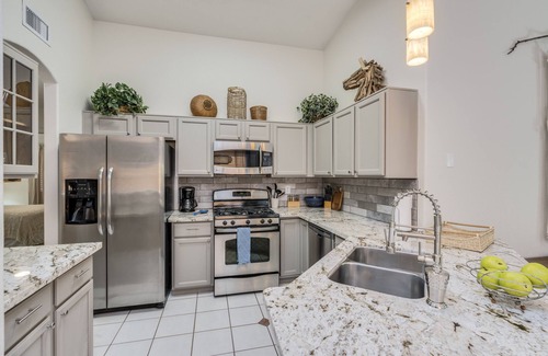 Rita Ranch House | Rustic Mid Century Modern home in the suburbs-small pets welcome