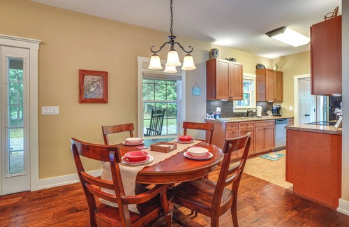 Cadiz Cottage | Rustic Retreat in Cadiz: On Lake Barkley