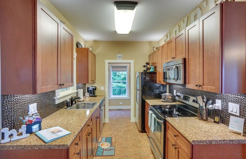 Cadiz Cottage | Rustic Retreat in Cadiz: On Lake Barkley