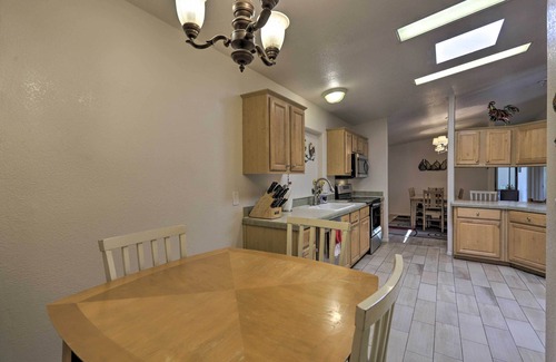 Moab South Valley Apartment | 'rustic Retreat' Moab Townhome w/Grill & Fire Pit
