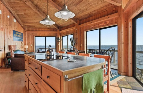 Ocean Springs House | Rustic Retreat