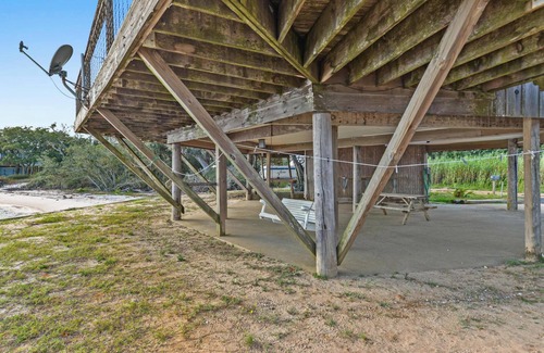 Ocean Springs House | Rustic Retreat