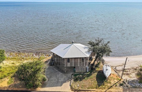 Ocean Springs House | Rustic Retreat
