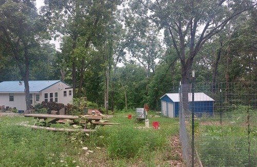 Ste Genevieve Cabin | Rustic, stylish cabin close to wineries and State Parks in Ste. Genevieve County