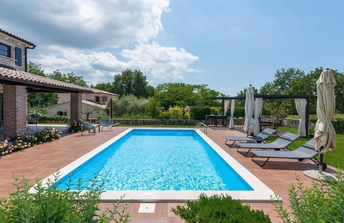 Baderna Villa | Rustic Villa Noce with pool