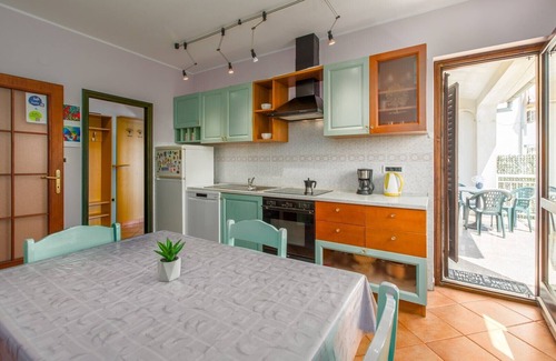 Vrsar Apartment | Rustical Apartment Dora with balcony and private parking