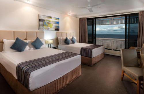 Cairns North Hotel | Rydges Esplanade Resort Cairns