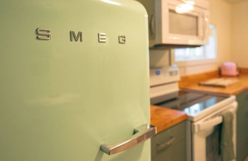 Rye Apartment | Rye Motor Inn - Deluxe King Studio Apartment - ADULTS ONLY