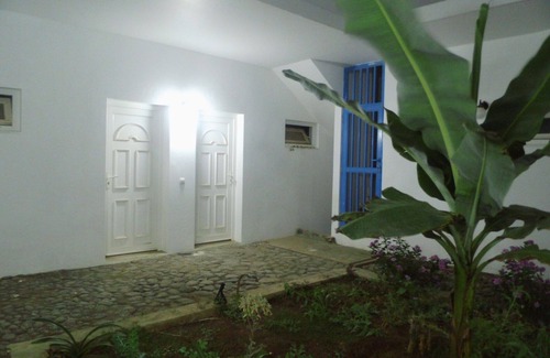 Pedra Badejo House | São José Villa, guest houses Santiago Island: DOUBLE ROOM "tangerina