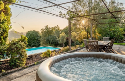 Ponte de Lima Apartment | São Julião Retreat | Pool, Jacuzzi & Garden Escape