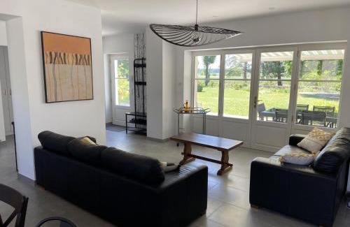 Mareau-aux-Bois House | Séjour de charme à Mareau-aux-Bois : parc, home cinéma, billard, tennis et télétravail en fibre ultra-rapide - FR-1-590-279