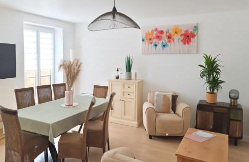 Huisnes-sur-Mer House | Séjournez avec le Mont-Saint-Michel en toile de fond 8 pers