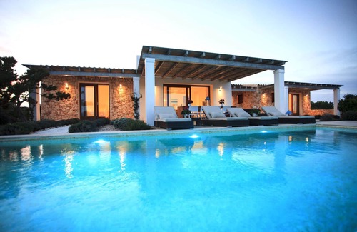 Formentera Ski Chalet | Santolina en Can Corda, Chalet 4 Dormitorios 3 Baños con piscina en Cap de Barbaria Formentera