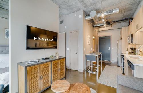 Warehouse District Apartment | Sable 507 - Alcove