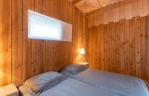 Oeffelt House | Safari lodge with veranda in Oeffelt